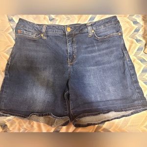 Seven shorts size 16